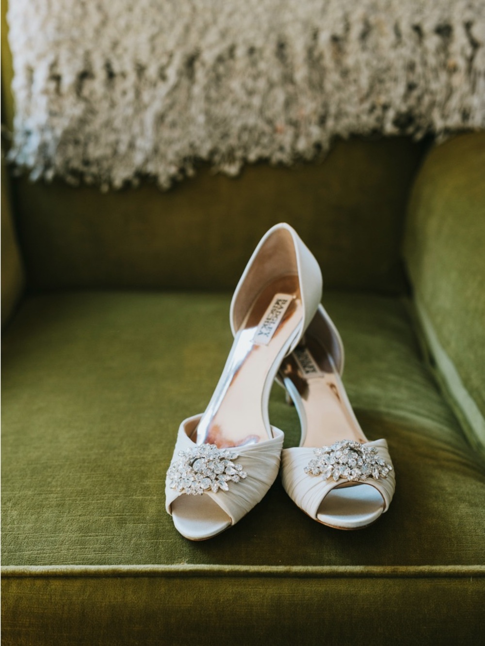 Badgley Mischka Satin Wedding Kitten Heels 8M "Sabine", ivory